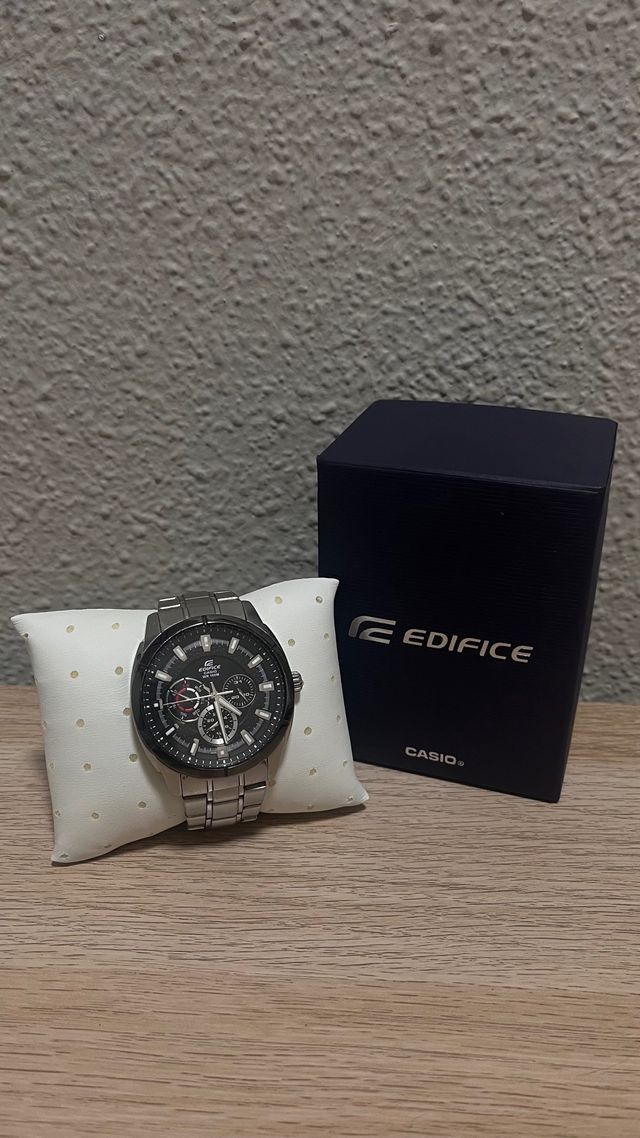 Casio Edifice EF-327 Cronógrafo