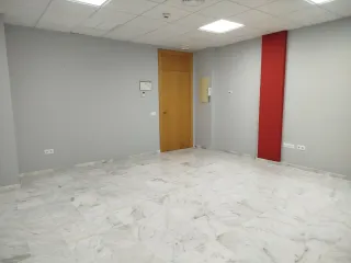 Alquiler Oficina en Metropol 3, Parque PISA.