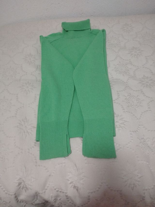 Jersey de lana y cashmere verde menta.