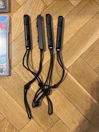 Nintendo Switch OLED + 4 Giochi + Accessori