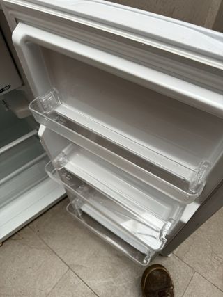 Mini frigorifero CONFORTEC con congelatore