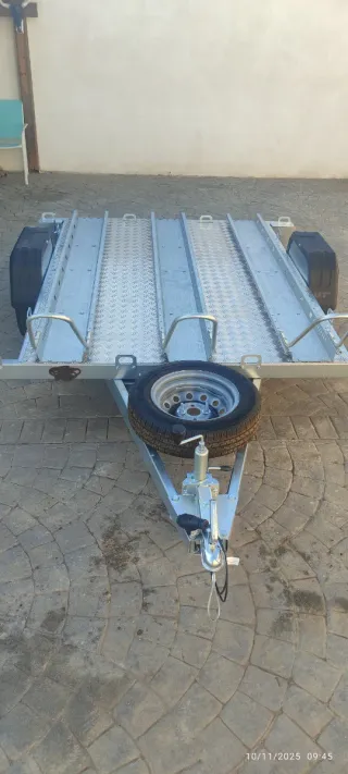 Remolque plataforma 3 motos