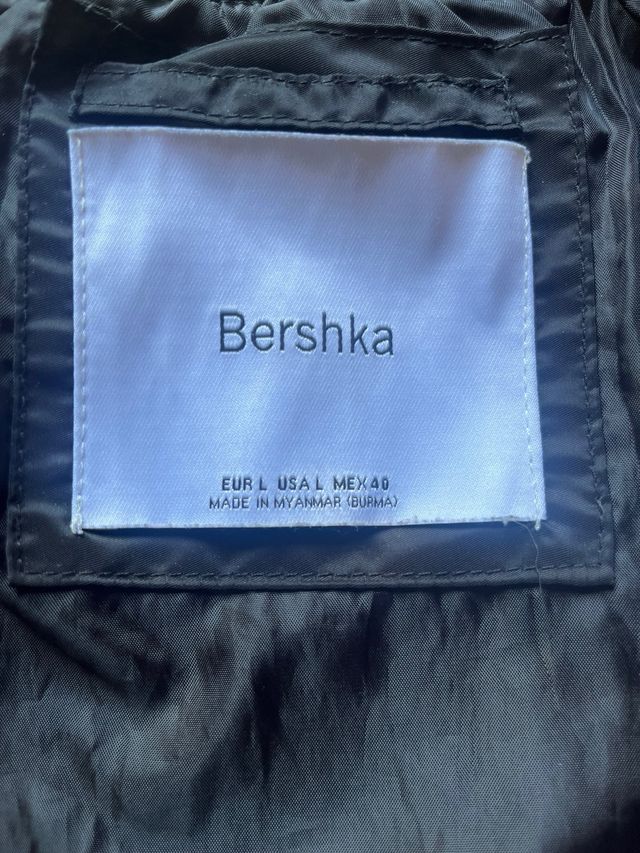 Chaqueta Bomber Bershka Negra Talla M