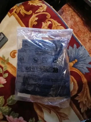 Pantalones vaqueros desgastados