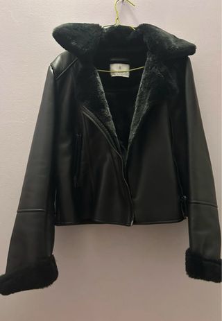 Chaqueta Stradivarius Negra Pelo