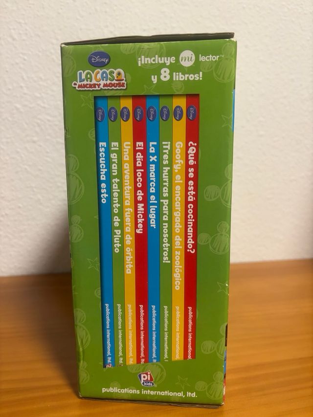 Biblioteca 8 Libros + Lector Electrónico Disney Ju