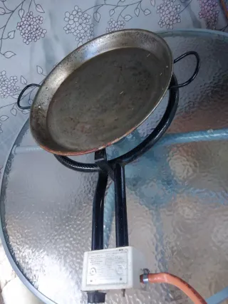 Lote Paellero 40cm, mesa no incluida