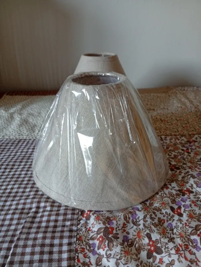 Panoramas para lâmpadas bege