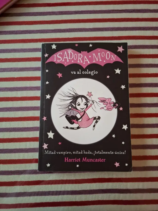 Isadora Moon va al colegio - Libro