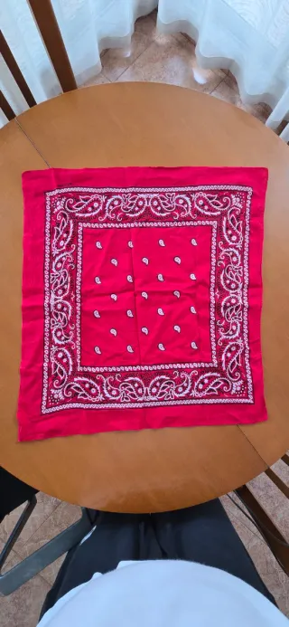 Pañuelo/Bandana roja para cabello