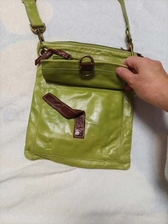 Bolso de couro verde pistache