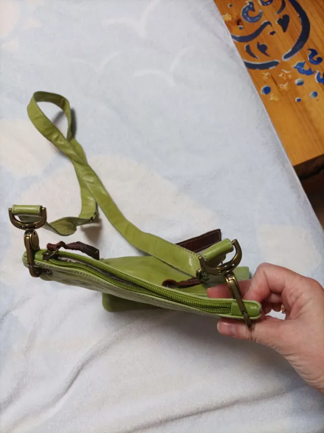 Bolso de couro verde pistache