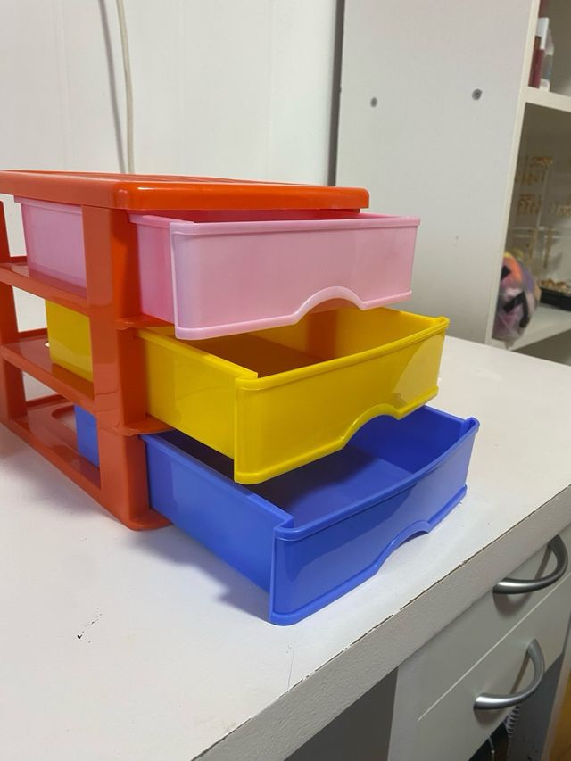 Mobiletto in plastica a 3 livelli