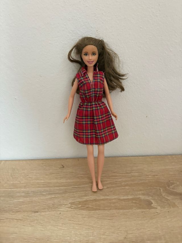 Barbie con vestito a quadri