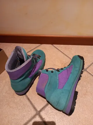 Scarponcini vintage Cosmas Mountain Shoes anni ’90