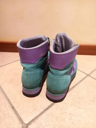Scarponcini vintage Cosmas Mountain Shoes anni ’90