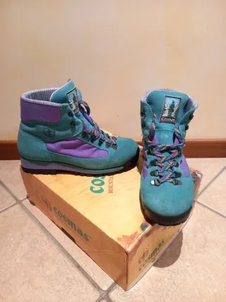 Scarponcini vintage Cosmas Mountain Shoes anni ’90
