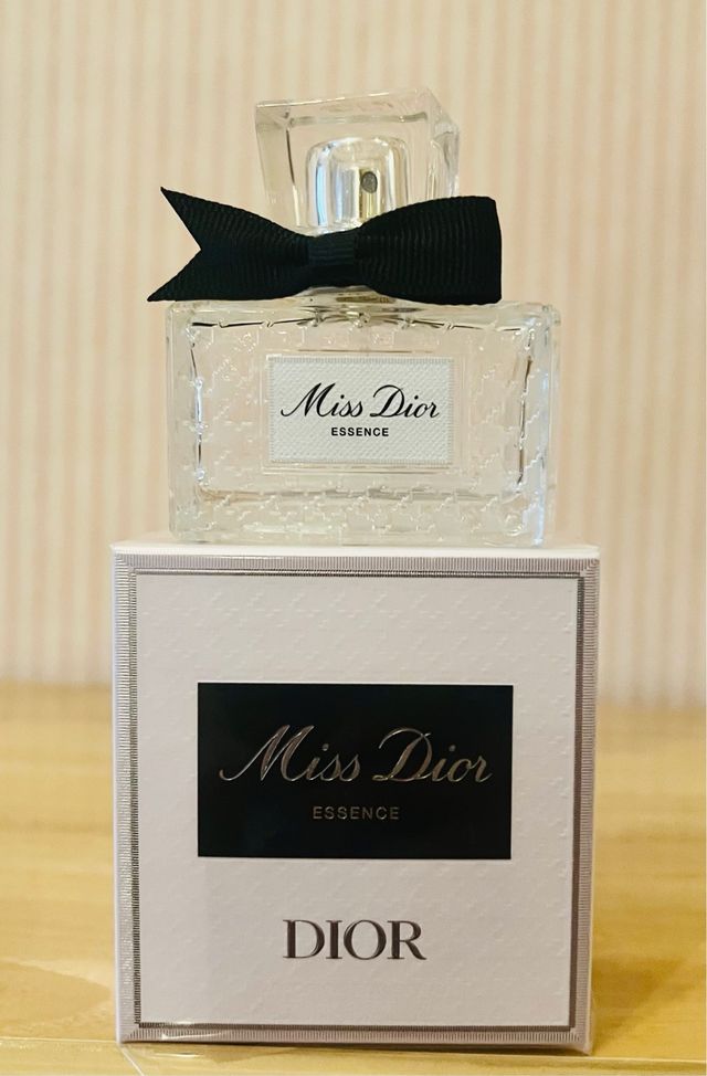 MISS DIOR ESSENCE FRASCO VACÍO