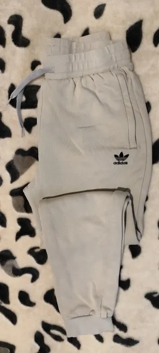 Pantalón chándal Adidas niño T.164 (13-14 años)