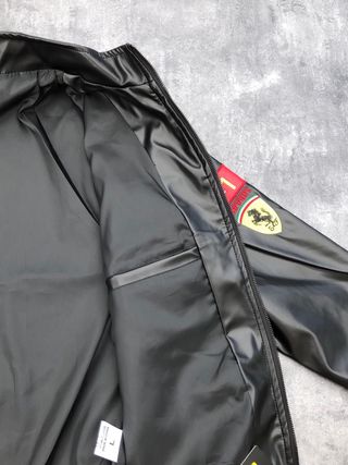 Chaqueta Ferrari F1 Negra y Roja