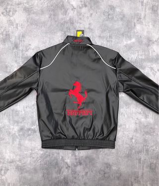 Chaqueta Ferrari F1 Negra y Roja