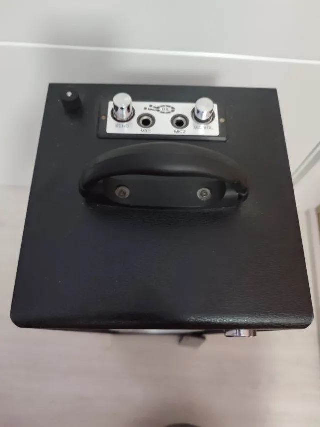 Torre de altavoz para música.