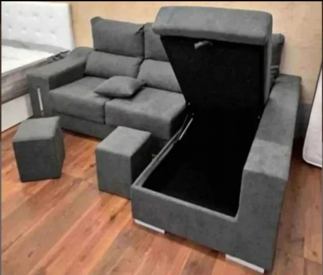 Liquidação em Canapés abativeis e colchões