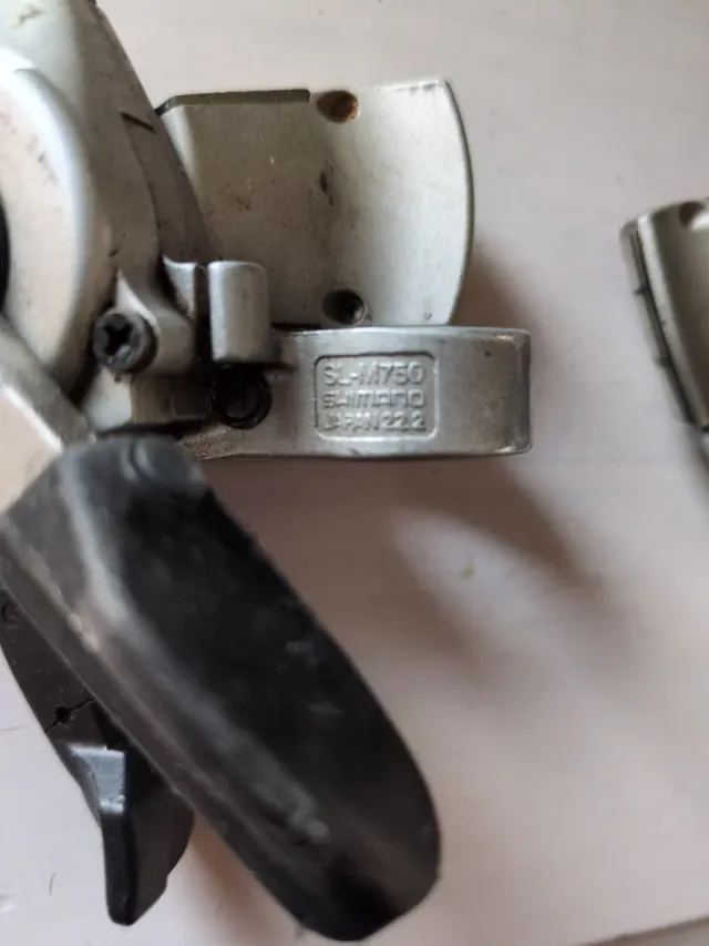 Manetas Cambio Shimano Deore XT