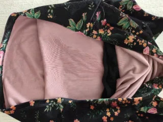 Top floral terciopelo Stradivarius