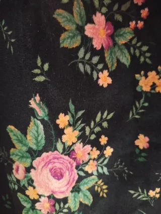 Top floral terciopelo Stradivarius