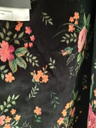 Top floral terciopelo Stradivarius