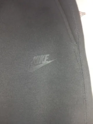 Pantalón Nike Tech Negro
