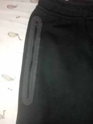 Pantalón Nike Tech Negro