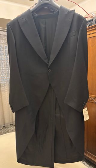 Chaqué negro hombre con etiqueta