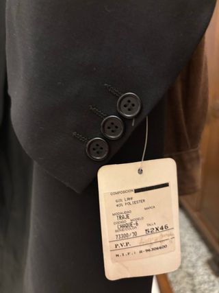 Chaqué negro hombre con etiqueta