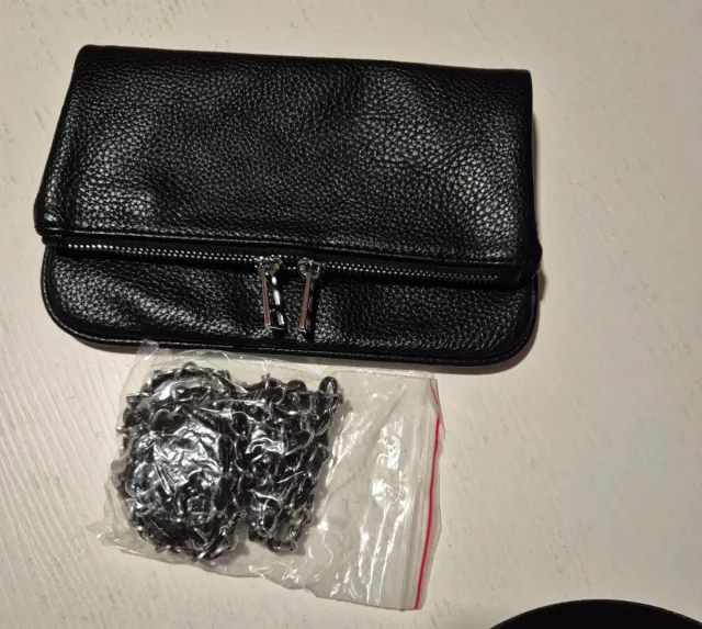 Borsa nera con catena