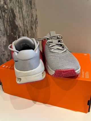 Nike Metcon 9 Gris/Rosa 40