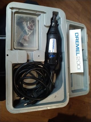 Dremel 200 Series con accesorios