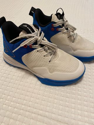Zapatillas Baloncesto Demix Talla 35