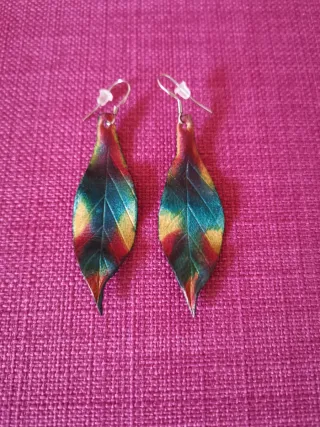 Pendientes Artesanía Hoja en Cuero