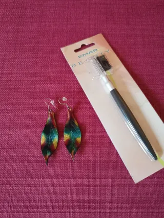 Pendientes Artesanía Hoja en Cuero