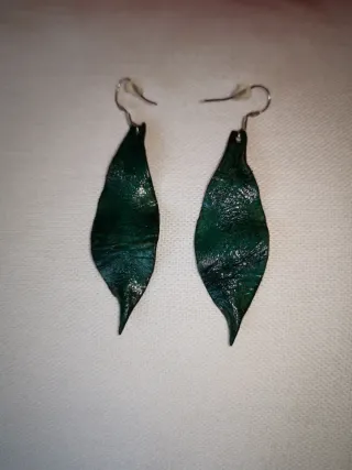 Pendientes Artesanía Hoja en Cuero