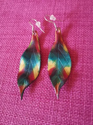 Pendientes Artesanía Hoja en Cuero