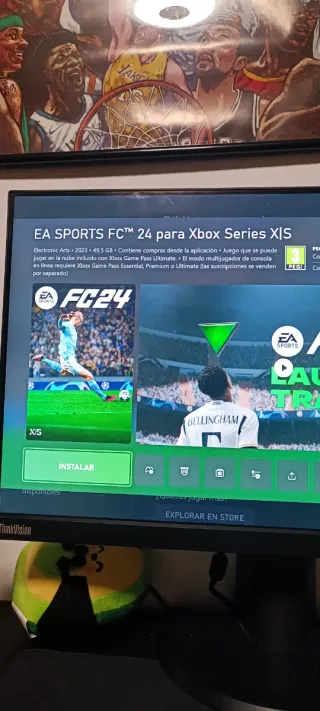 Xbox Series S senza controller con giochi dettagliati