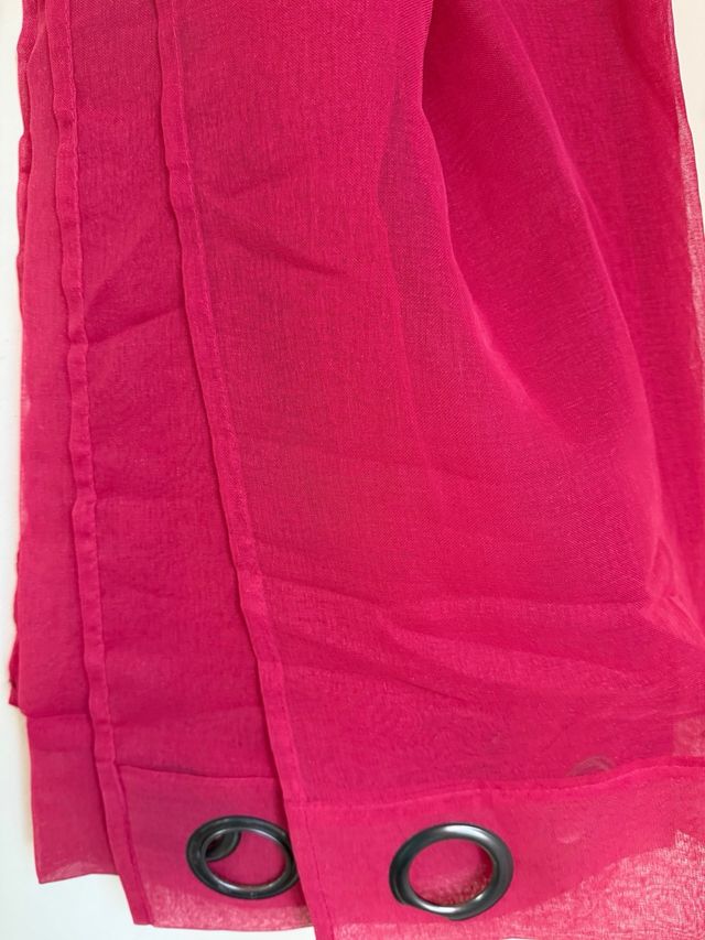 vendo 2 Cortinas fucsias con ojales