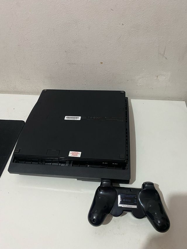 Ps3 Slim 150 GB con controller