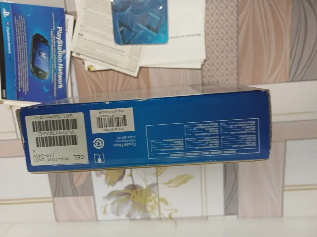 Scatola PS Vita Sony