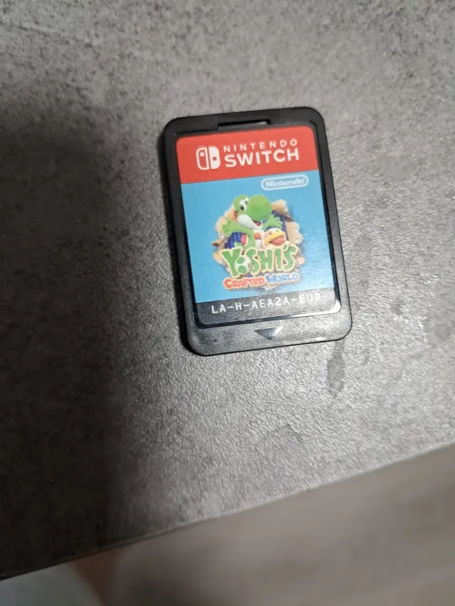 Nintendo Switch Yoshi's Crafted World