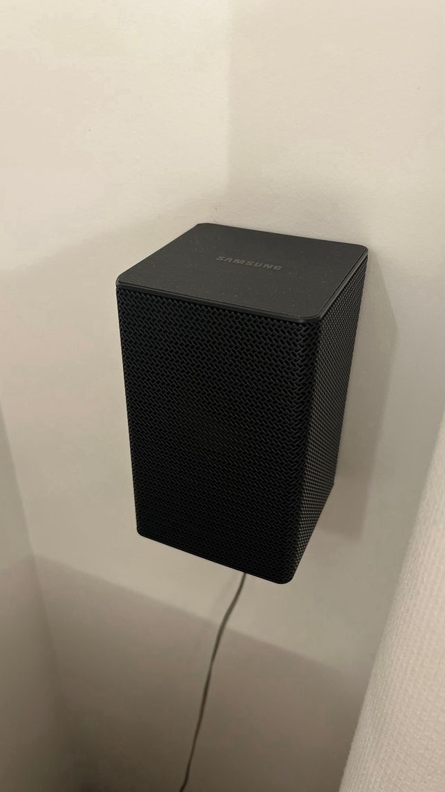 Barra Samsung HW-Q70R Harman Kardon Dolby Atmos
