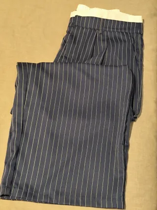 Pantalón ancho rayas azul y plata
